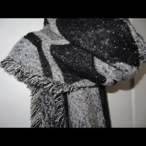 Black & Grey Blanket Scarf